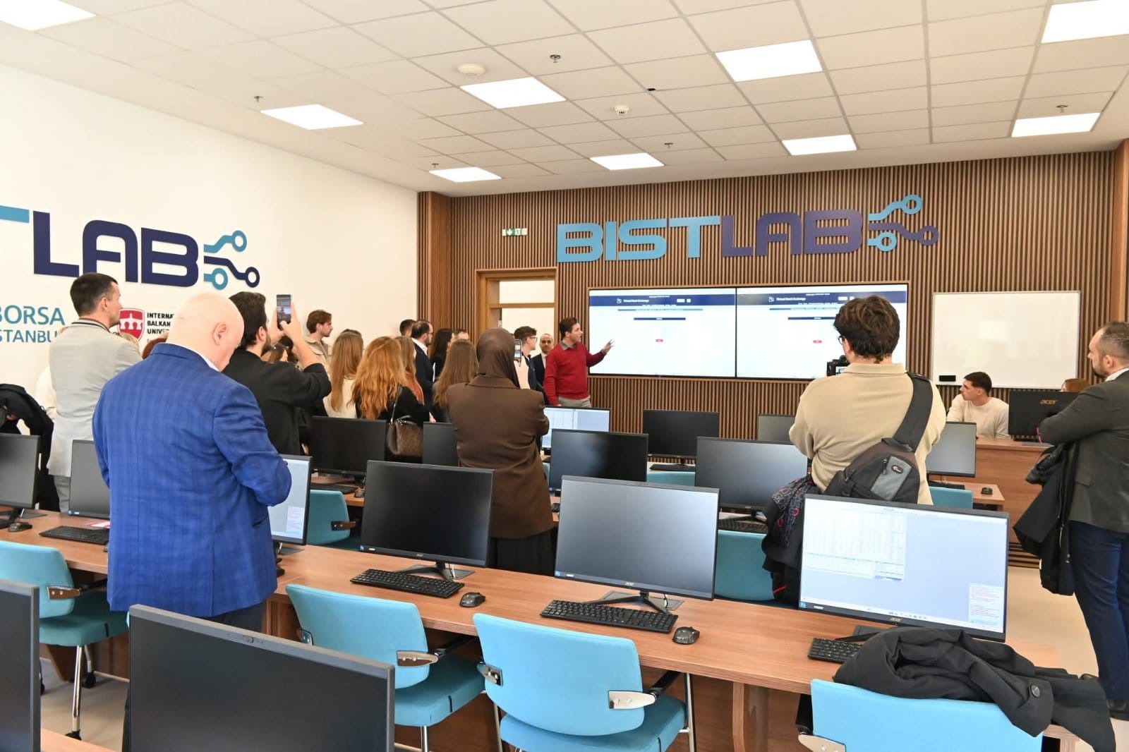 Launching the Virtual Stock Exchange Simulation